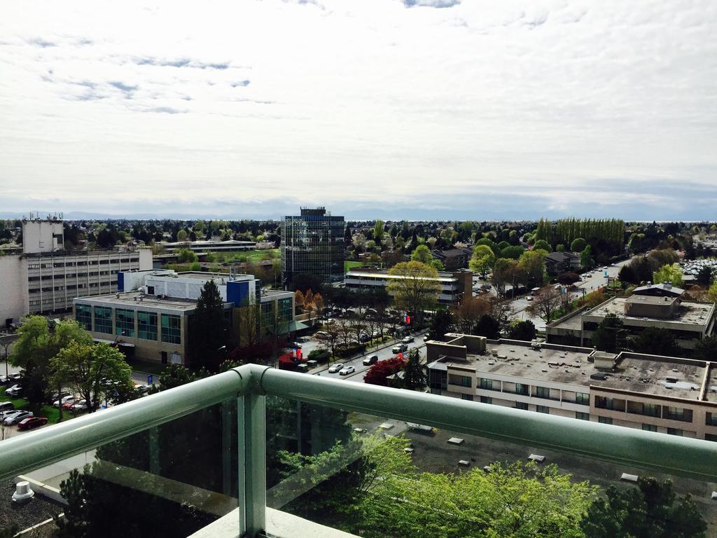 Vancouver Airport Condos Richmond Rom bilde